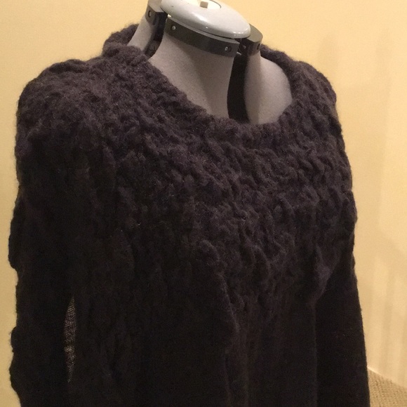 CAbi Special Release Poncho-M but fits like a L/XL - Picture 2 of 6